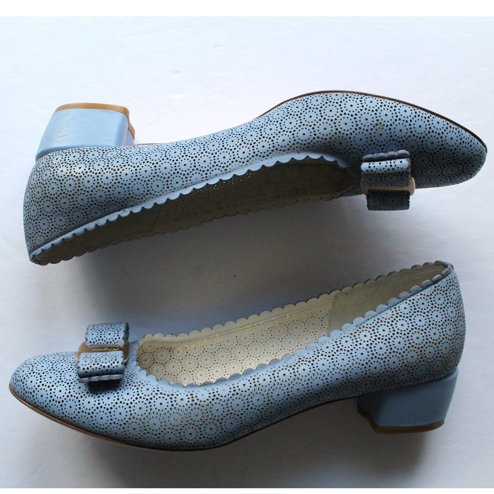 Salvatore Ferragamo Vara Bow Leather Pump Heel / Size 7.5B / Fleur Bleu Napa - Picture 4 of 14